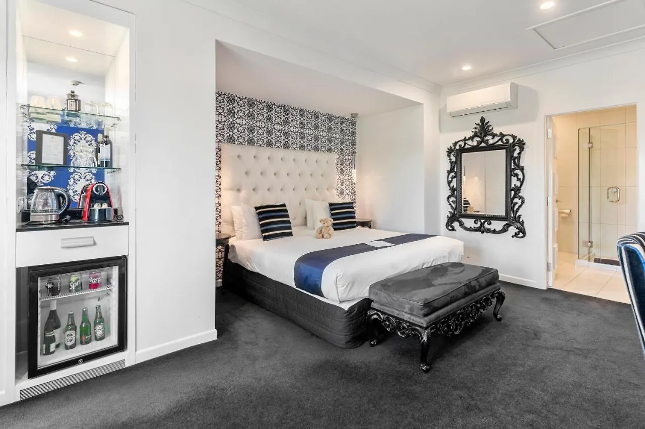 Black Swan Lakeside Boutique Hotel Rotorua 5*,  New Zealand