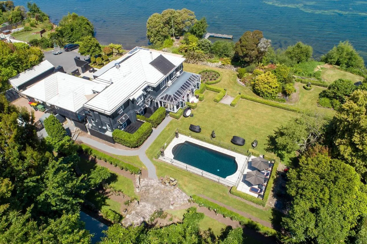 Black Swan Lakeside Boutique Hotel Rotorua